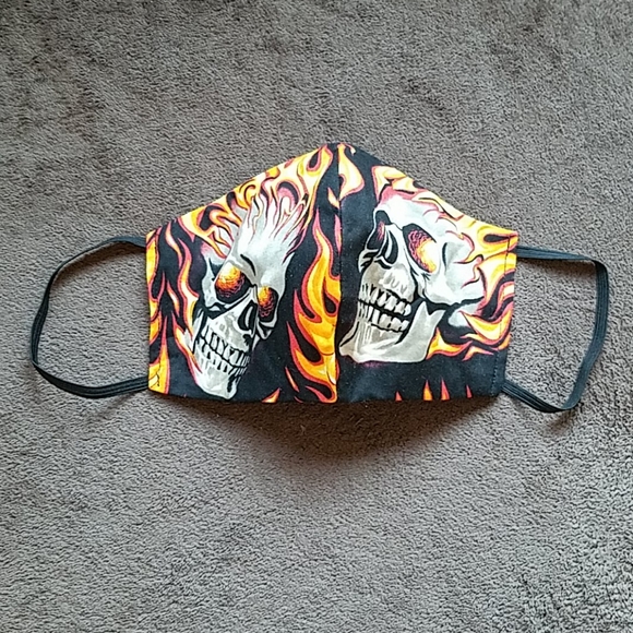Skull & Fire Face Mask - Picture 3 of 6